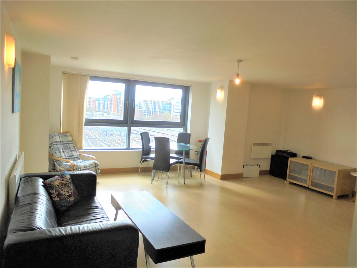 2 bed property in Blue, Leeds
